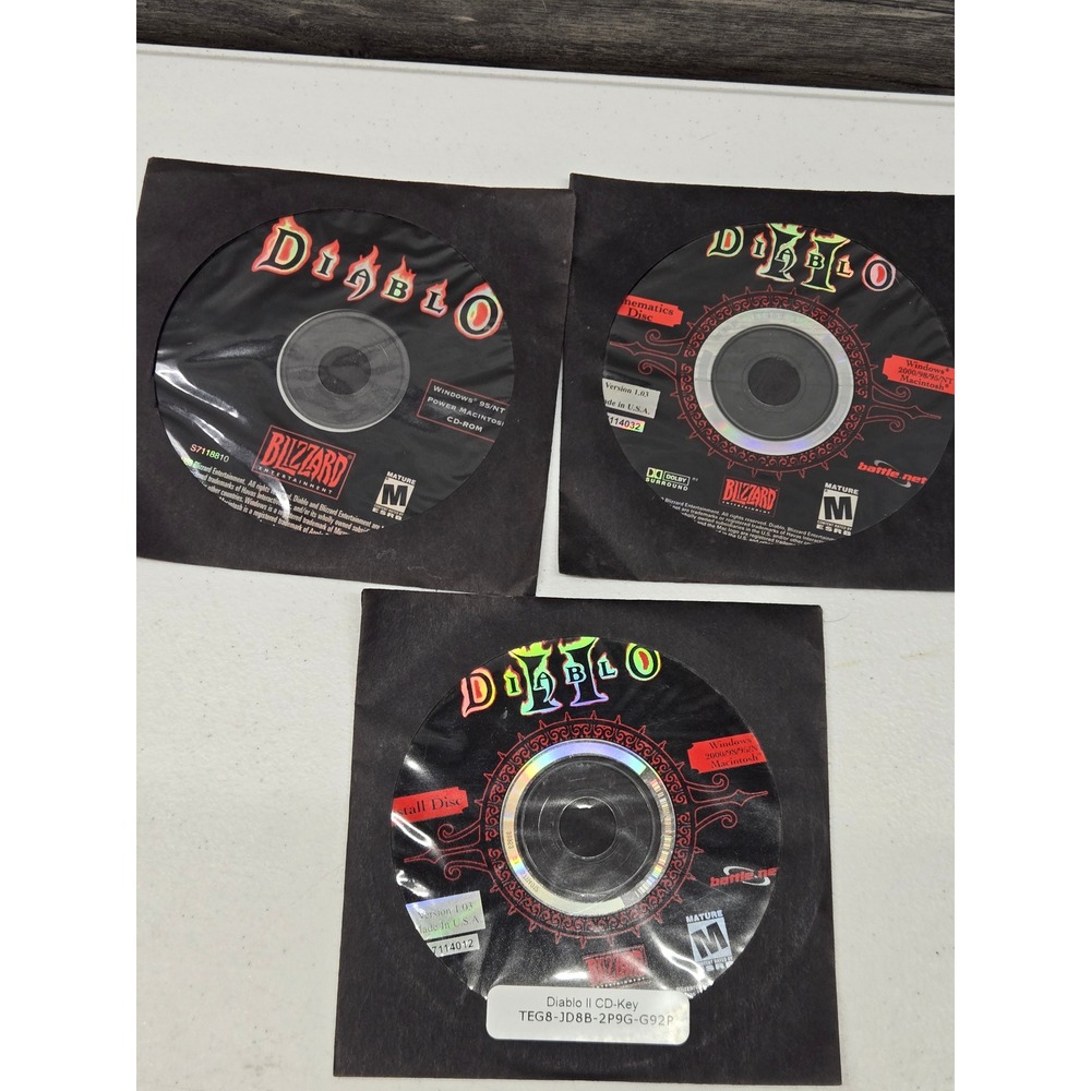Blizzard Diablo and Diablo II PC Mac CD-ROM Game Lot with CD-Key Vintage 1990s